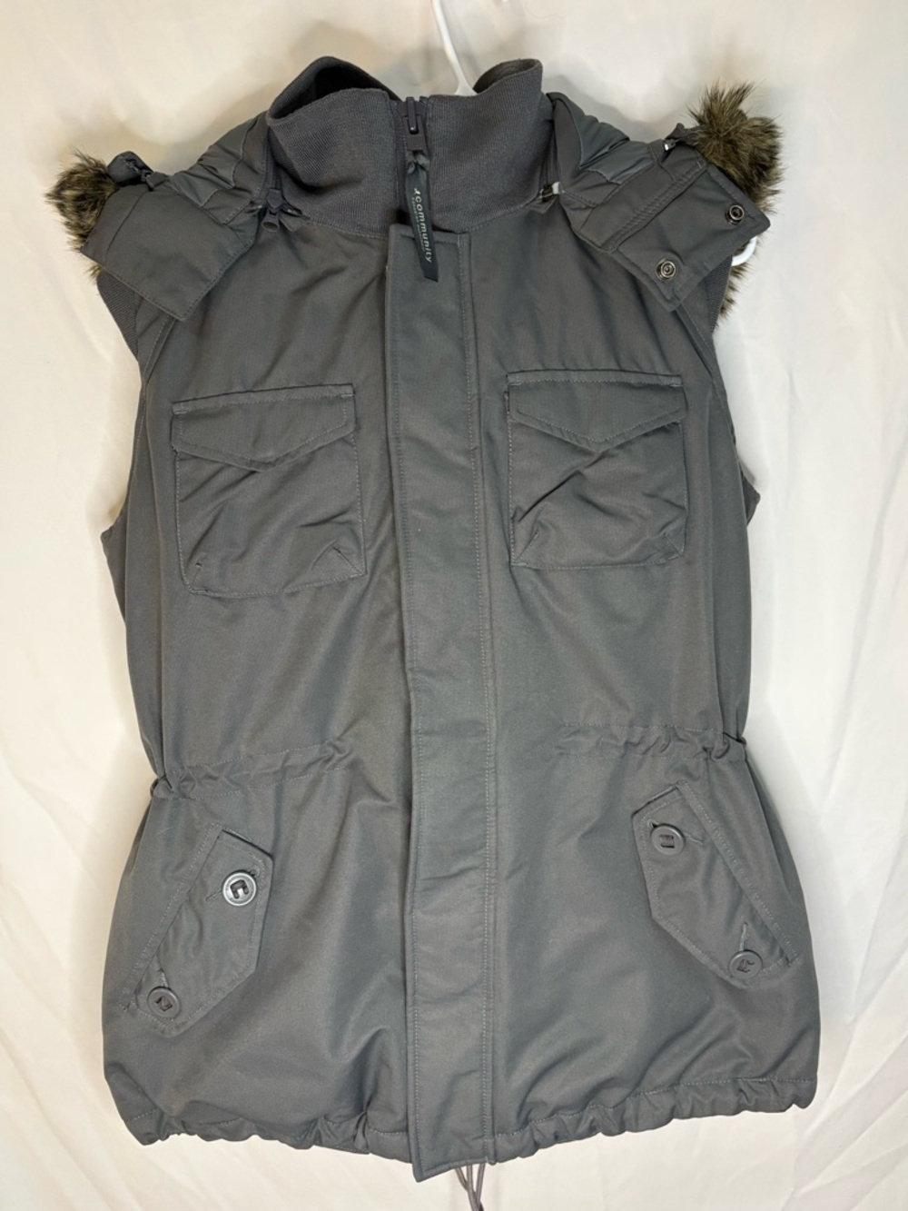 Community by Aritzia Duck Down Puffer Vest Faux Fur Hood Adjustable Waist Large - Picture 2 of 10